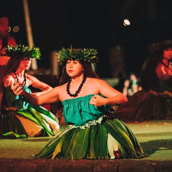 hula-dancers